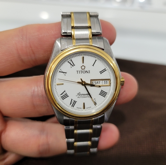 Titoni Men's Watch - Picture 14 of 15